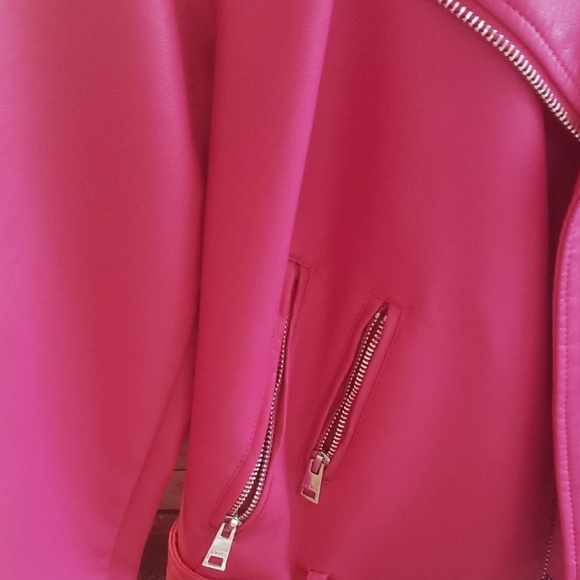 Levi's Women's Bright Pink Leather Jacket - Picture 4 of 5